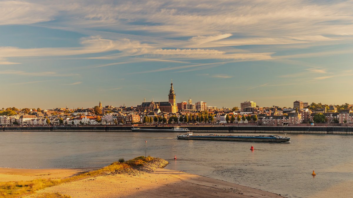 Eine unvergessliche Bootstour: Von Wesel nach Nijmegen entlang des Rheins