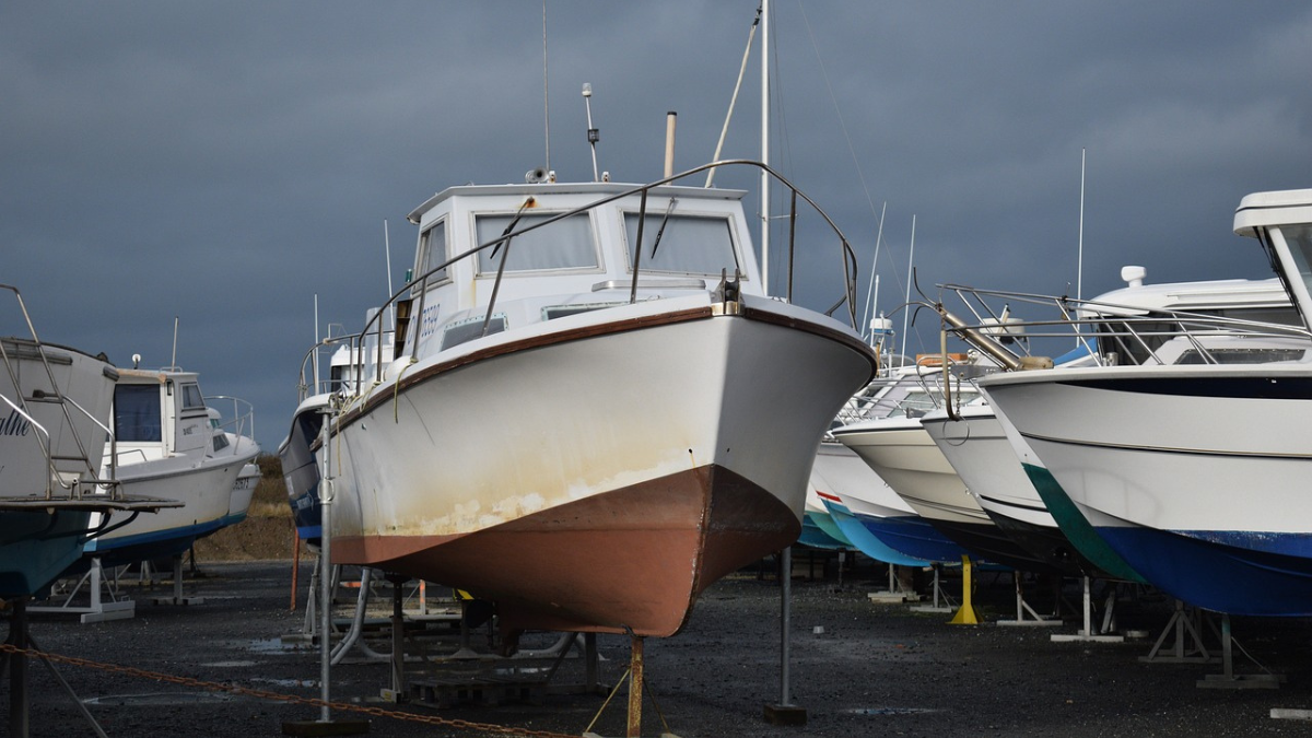 Frühjahrs-Check für dein Motorboot: Bereite dich auf die Saison vor