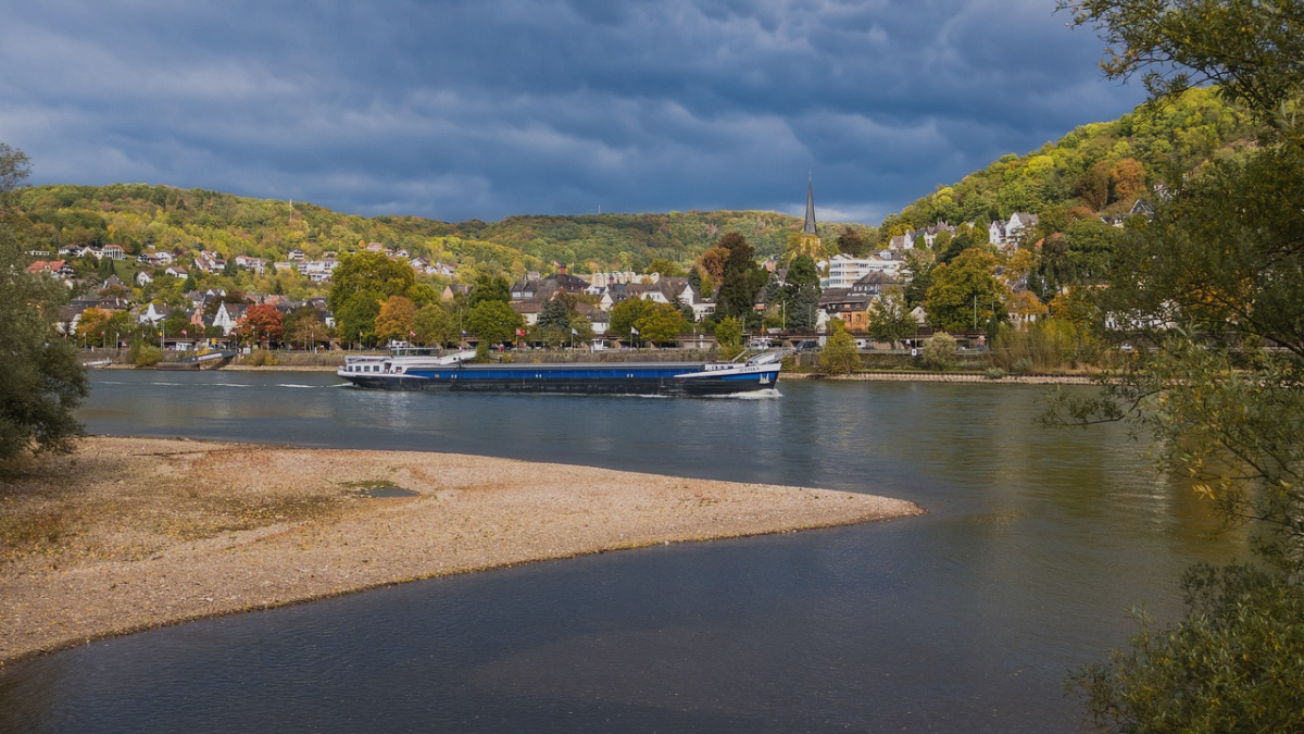 Navigiere sicher: Ein umfassender Guide zu den Verkehrsvorschriften für Sportboote in Deutschland